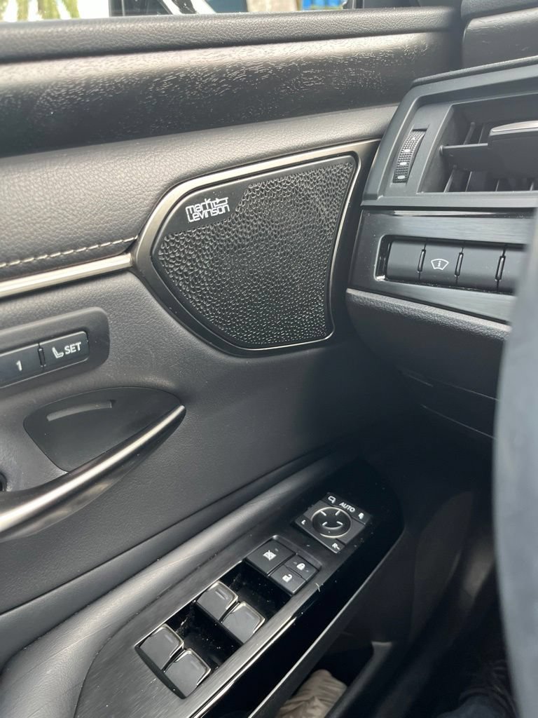 Used 2022 Lexus ES 300h w/ Premium Package FWD image 4