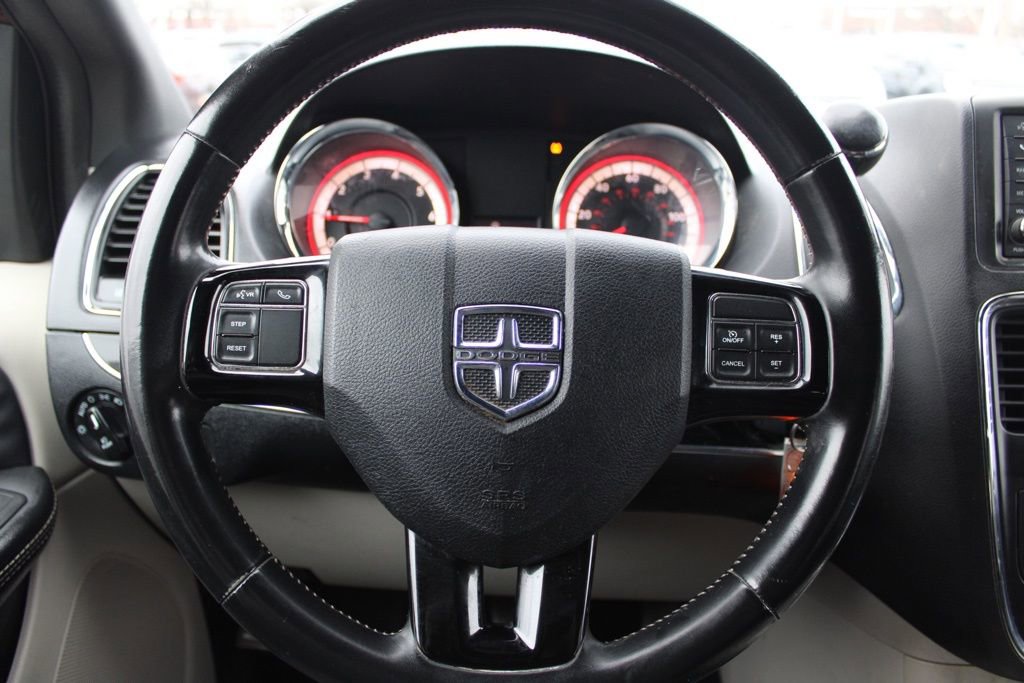 Used 2019 Dodge Grand Caravan SXT image 29