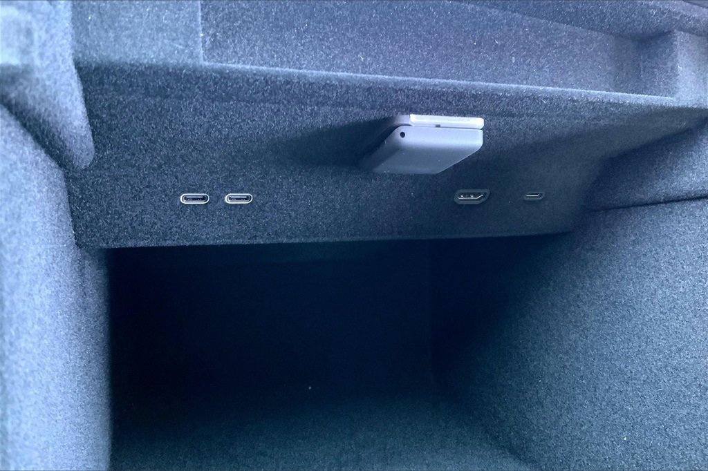 New 2025 Cadillac Escalade IQ Sport 2 image 28