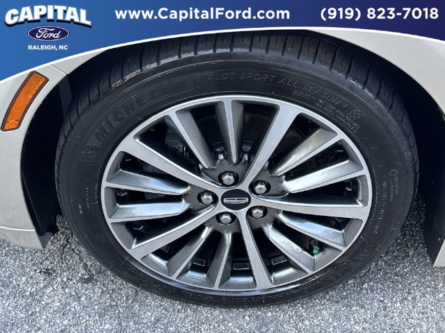 Used 2017 Lincoln MKZ Premiere FWD image 13