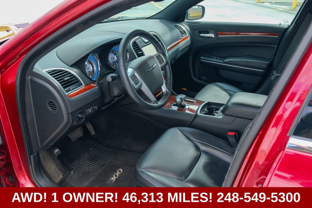 Used 2014 Chrysler 300 AWD w/ Driver Convenience Group image 14