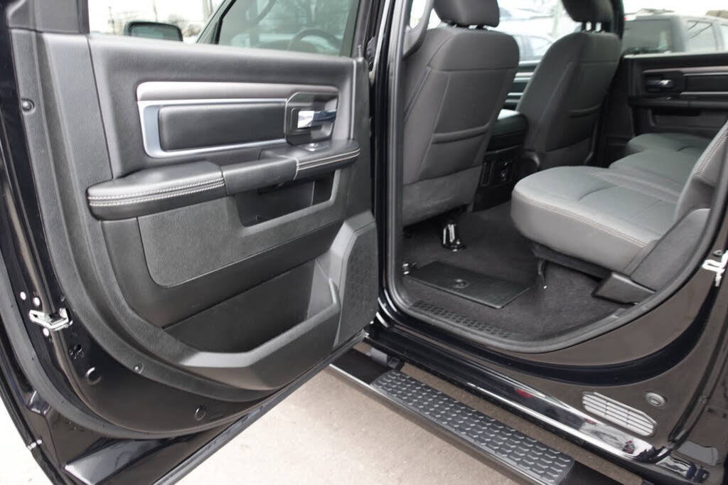 Used 2023 RAM 1500 Warlock AWD/4WD image 20