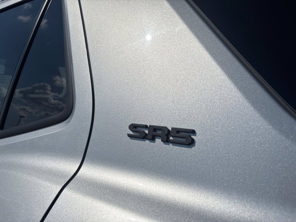 Used 2025 Toyota 4Runner SR5 AWD/4WD image 34