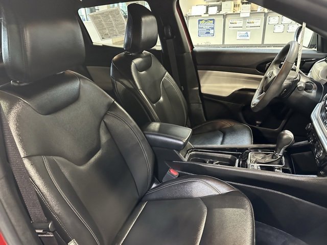 Used 2025 Jeep Compass Limited image 12