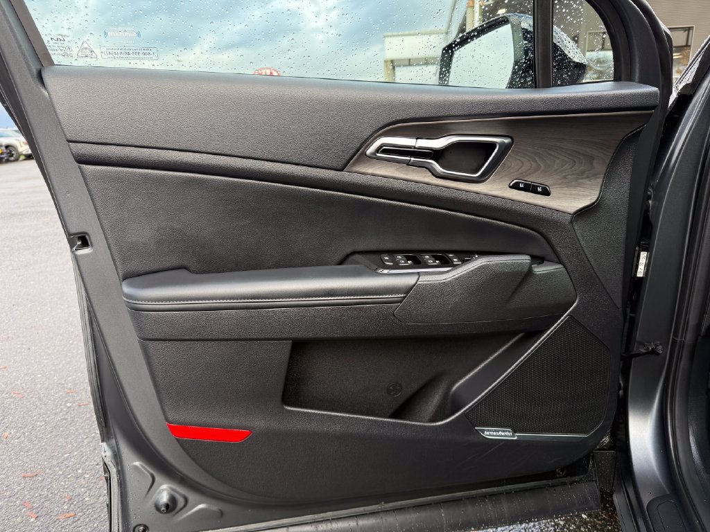 Certified 2025 Kia Sportage X-Line Prestige AWD/4WD image 18