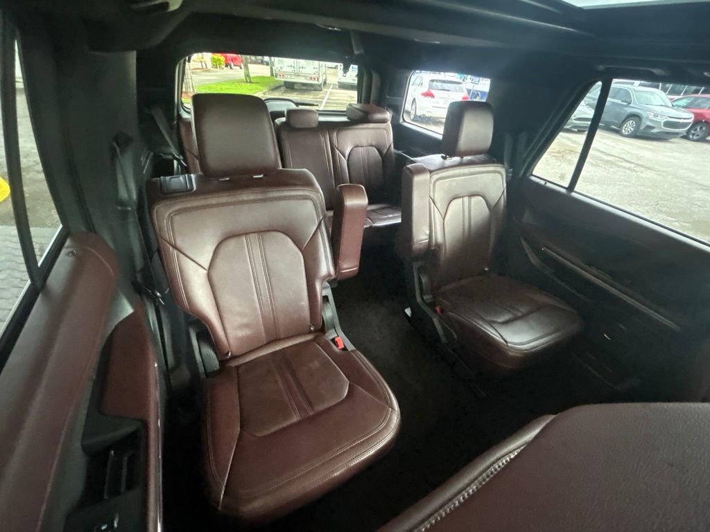 Used 2024 Ford Expedition Limited image 27