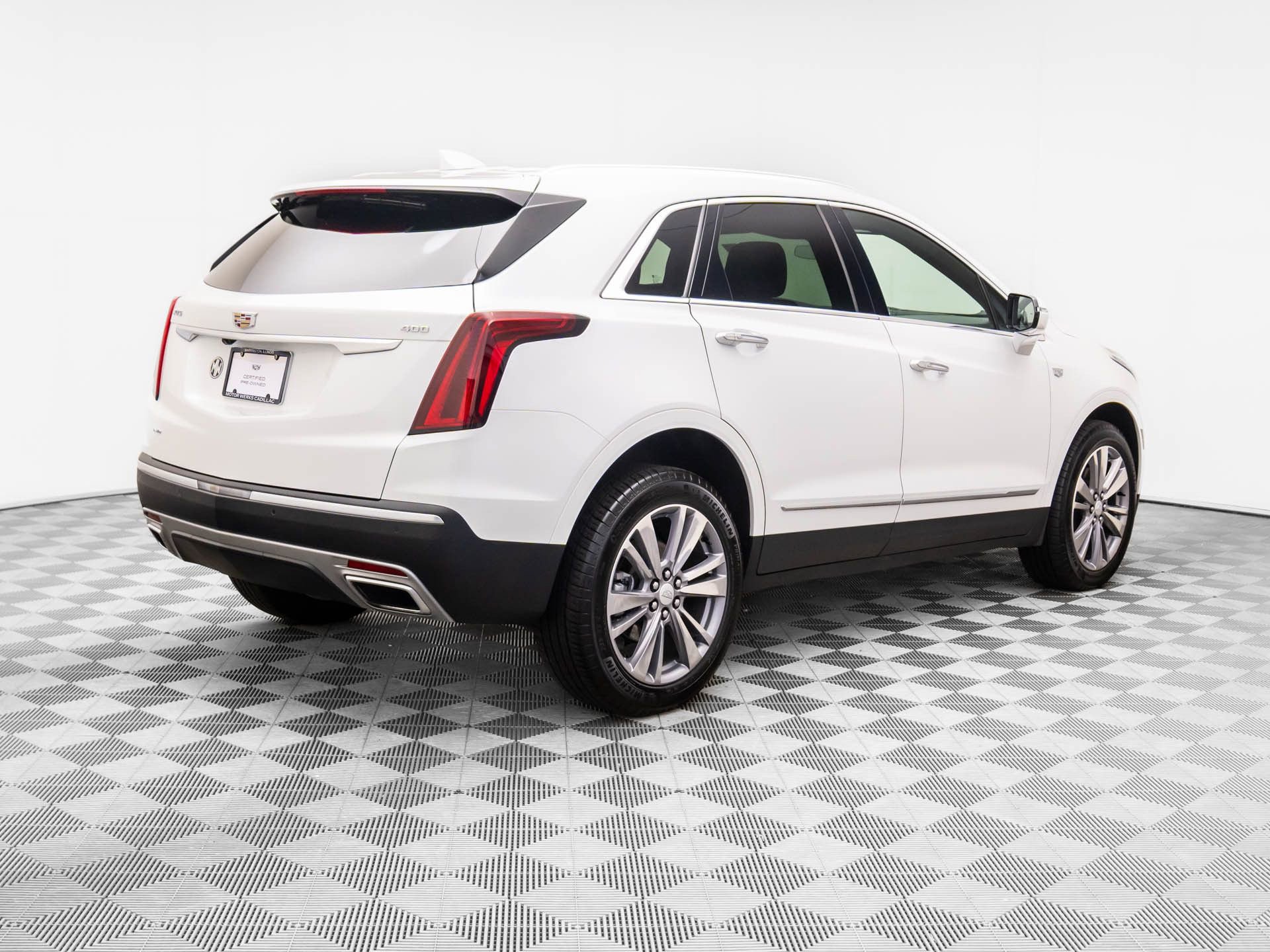 Used 2025 Cadillac XT5 Premium Luxury AWD/4WD image 6