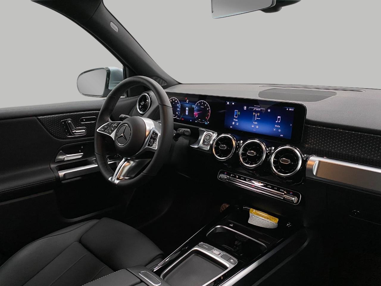 Certified 2026 Mercedes-Benz GLB 250 4MATIC image 18