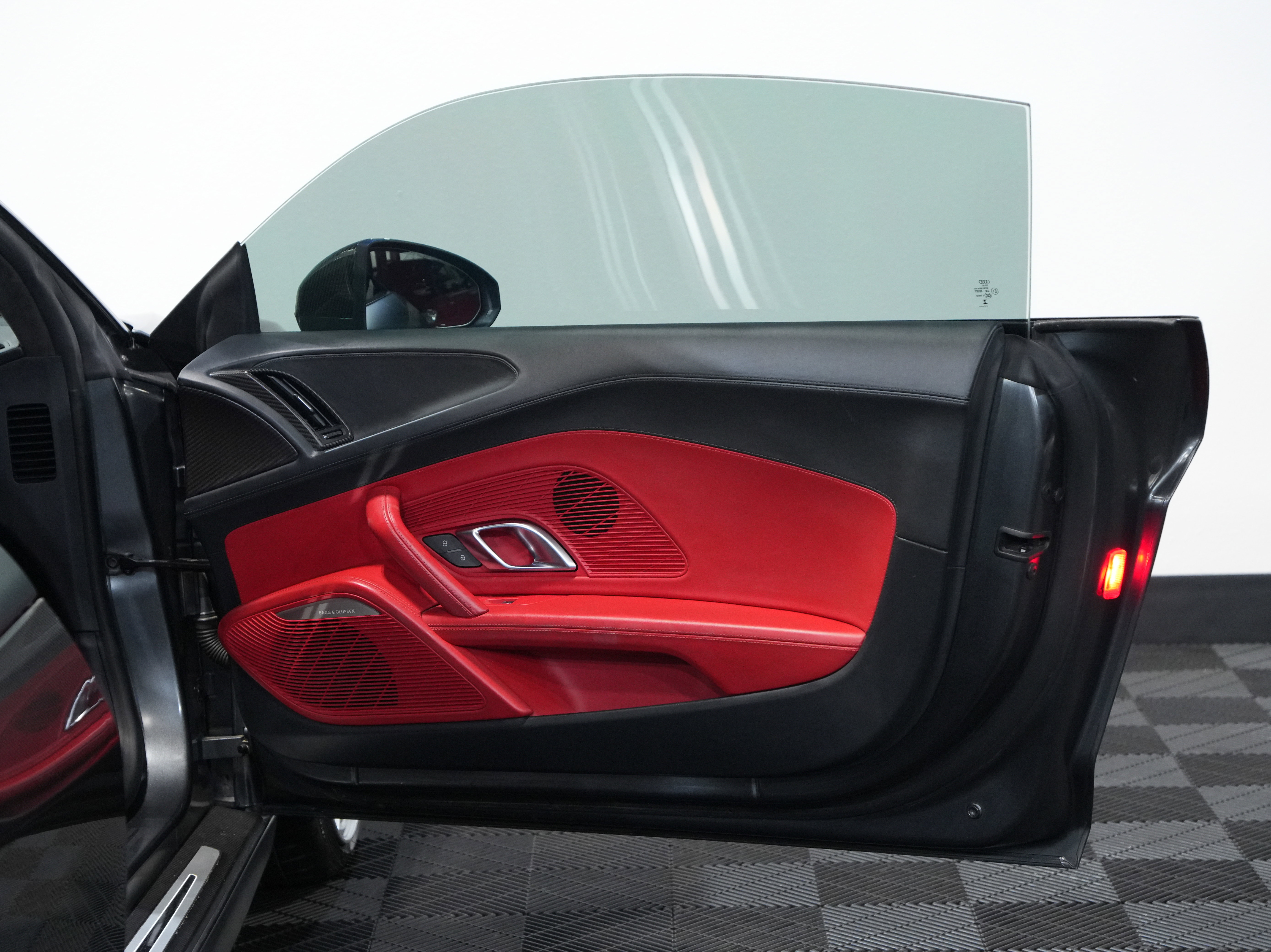 Used 2017 Audi R8 V10 plus image 25