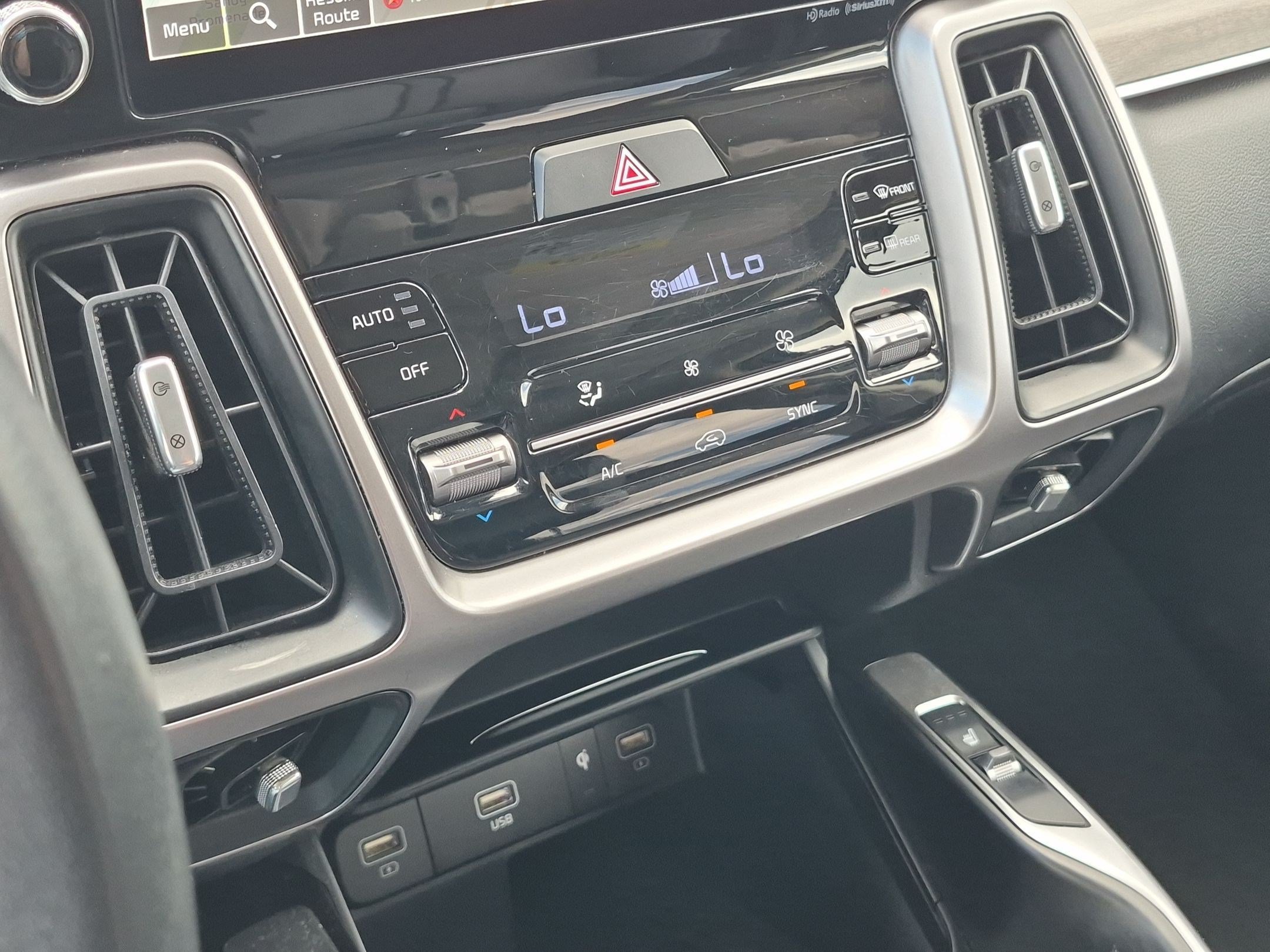 Certified 2023 Kia Sorento S w/ Panoramic Sunroof Package AWD/4WD image 22