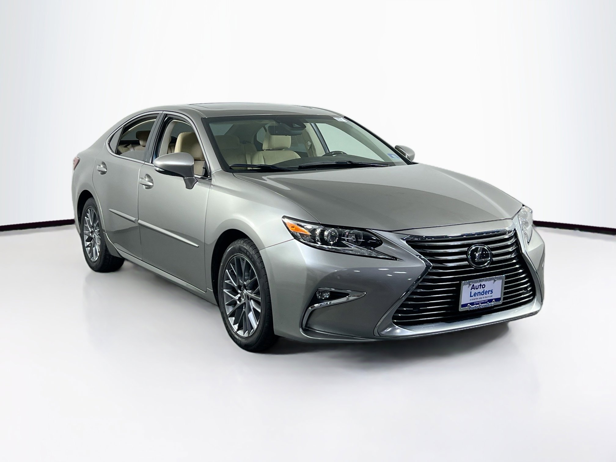Used 2018 Lexus ES 350 w/ Navigation System Package FWD image 3