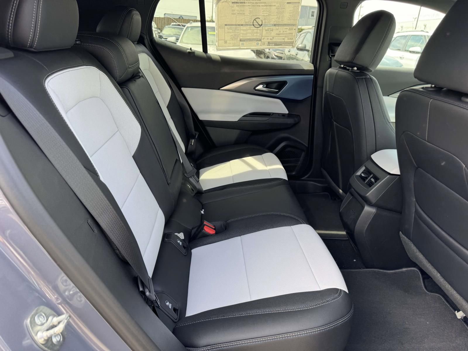 New 2026 Chevrolet Equinox EV LT AWD/4WD image 28