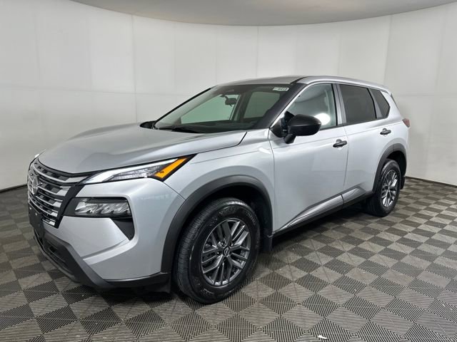 Certified 2025 Nissan Rogue S image 7