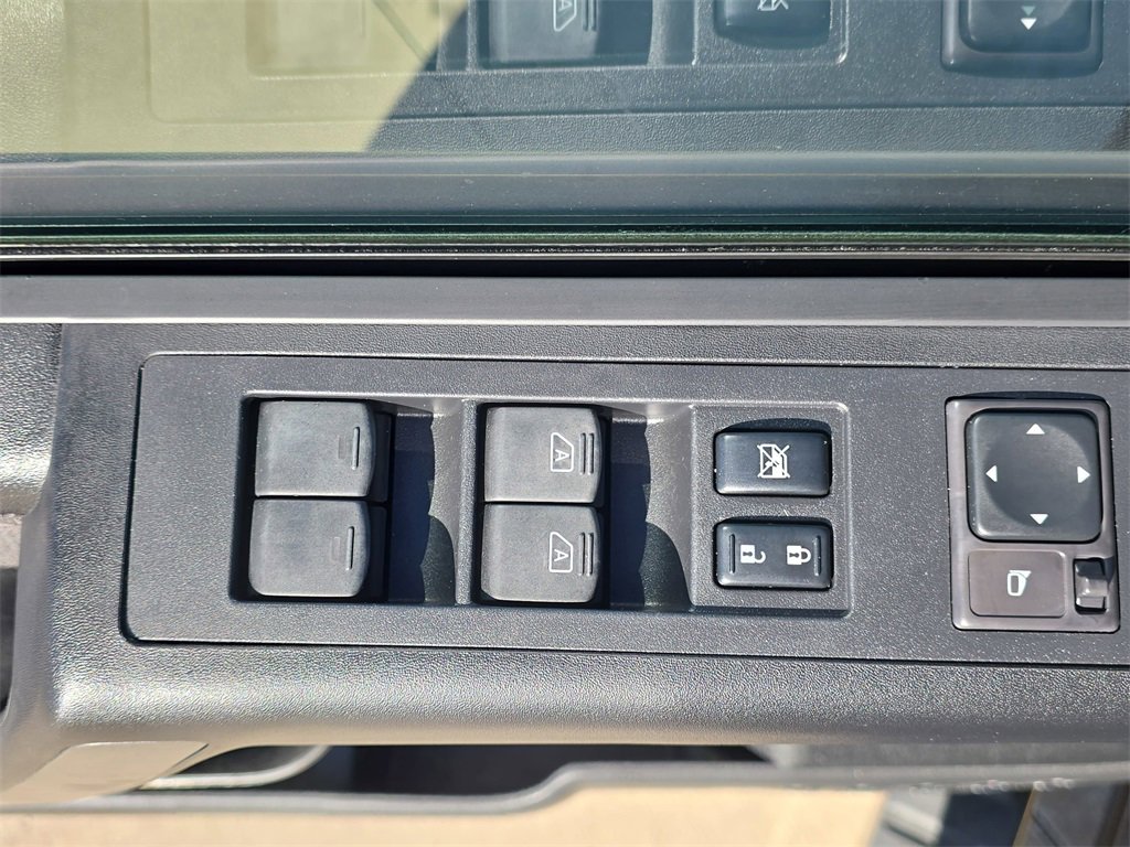 Used 2012 Nissan Titan SV w/ SV Value Truck Pkg image 27