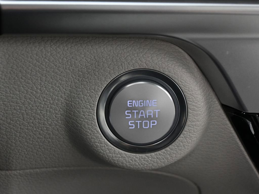 Used 2025 Kia Telluride EX w/ EX Captain's Chair Package image 17