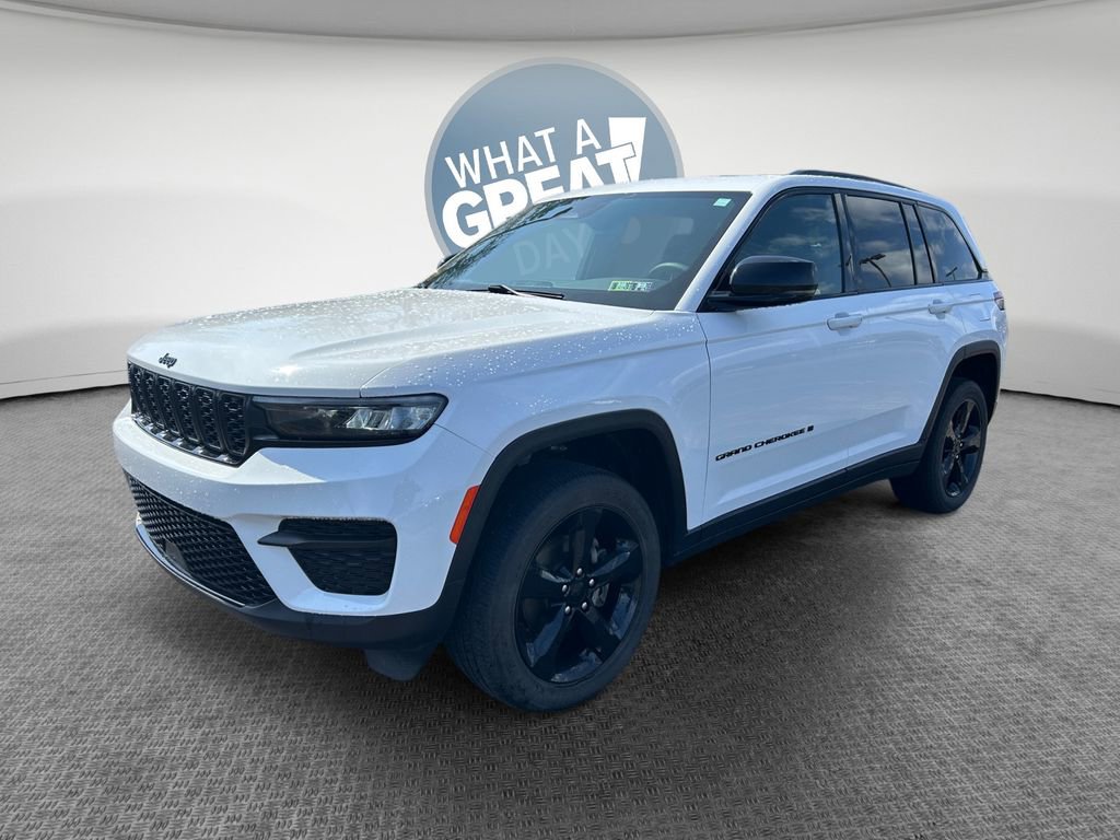 Certified 2023 Jeep Grand Cherokee Altitude image 8