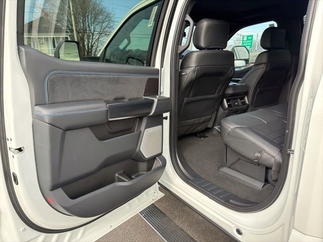New 2026 Ford F350 Platinum w/ FX4 Off-Road Package image 13