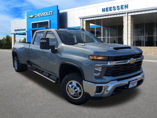 New 2026 Chevrolet Silverado 3500 LT w/ Safety Package AWD/4WD image 1