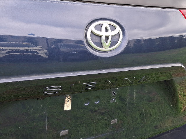 Used 2019 Toyota Sienna XLE w/ Protection Package FWD image 29