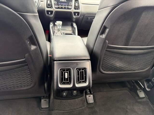 Used 2022 Kia Sorento S w/ Panoramic Sunroof Package AWD/4WD image 23