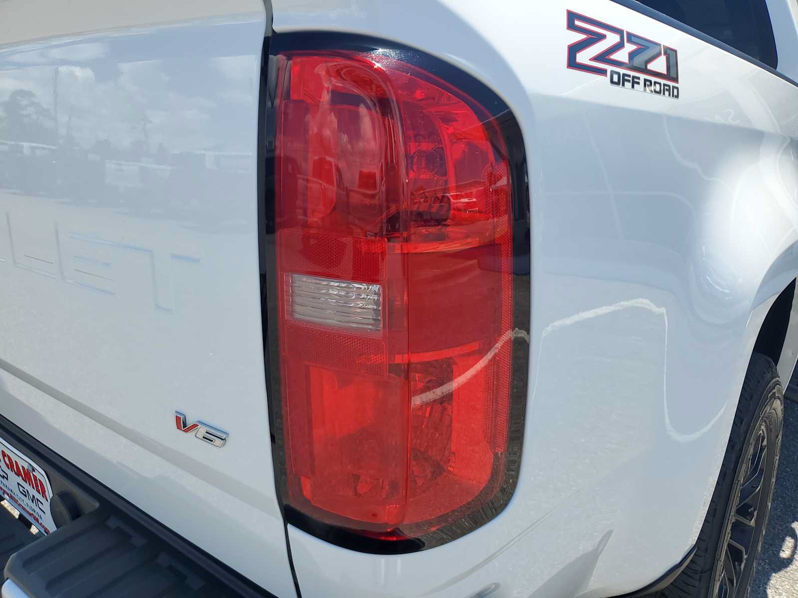 Used 2021 Chevrolet Colorado Z71 AWD/4WD image 7