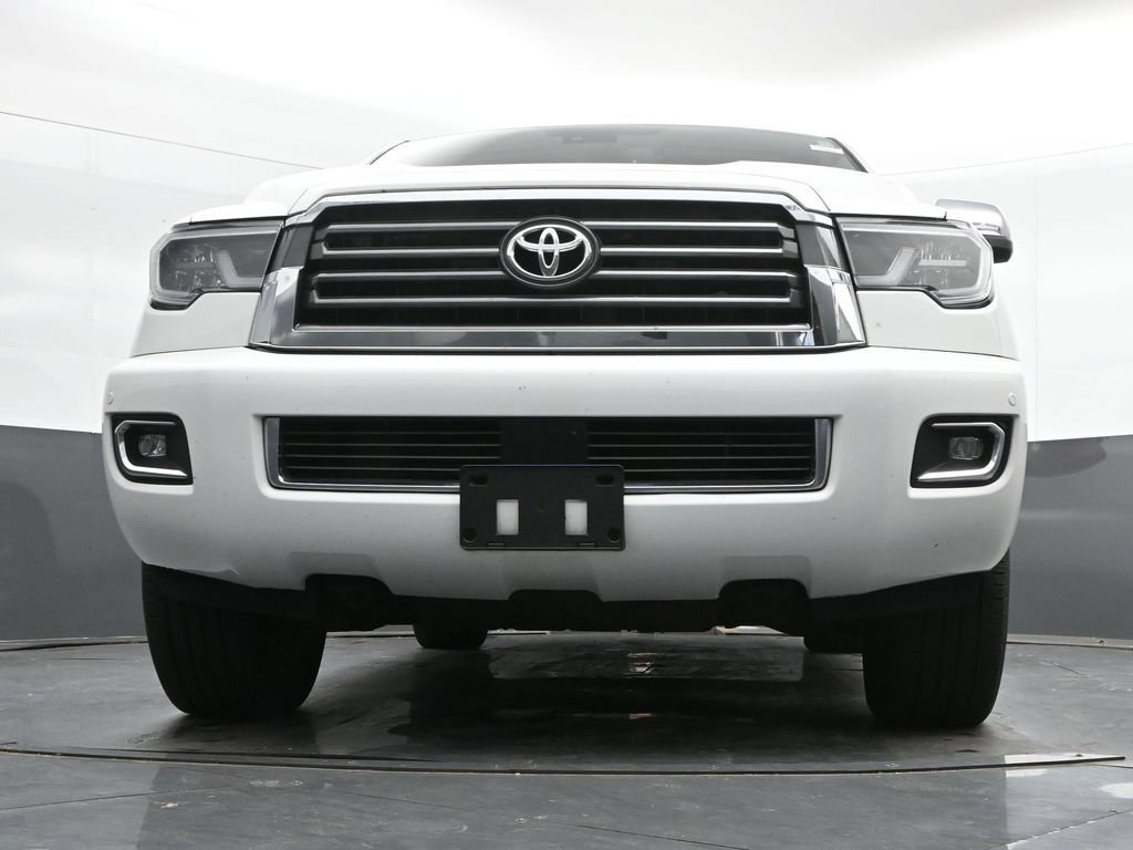 Used 2018 Toyota Sequoia Limited w/ Safety & Convenience Package AWD/4WD image 37