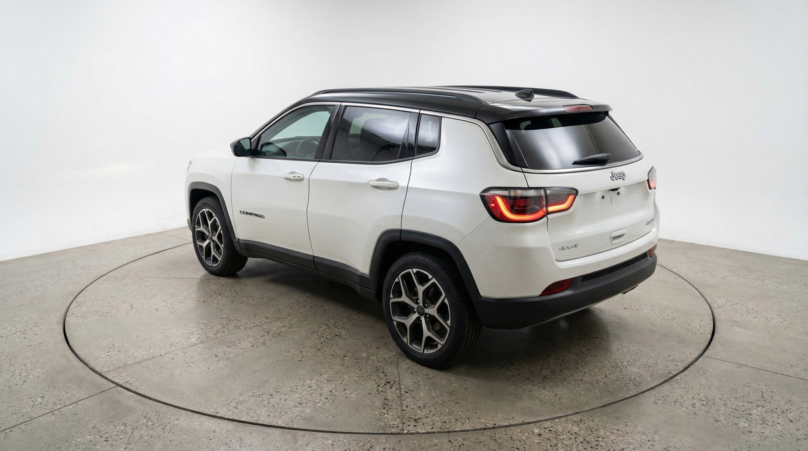 Used 2025 Jeep Compass Limited AWD/4WD image 6