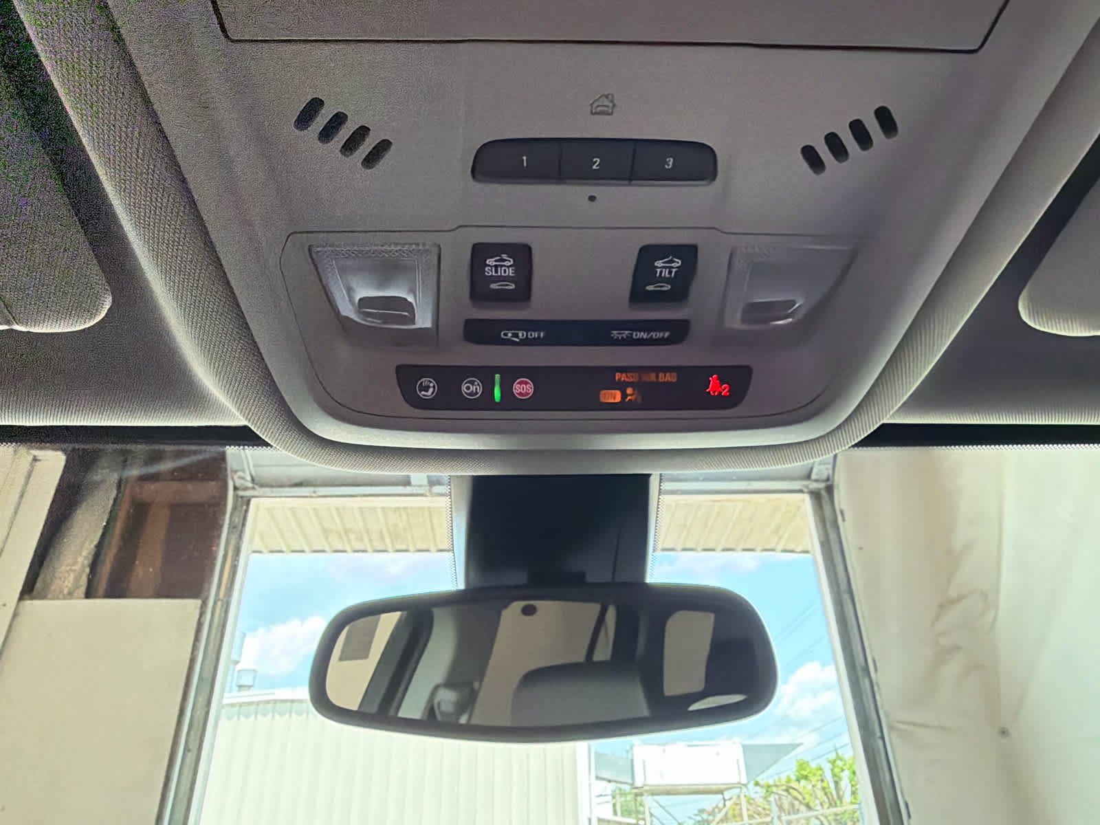 Used 2023 GMC Acadia SLT FWD image 58