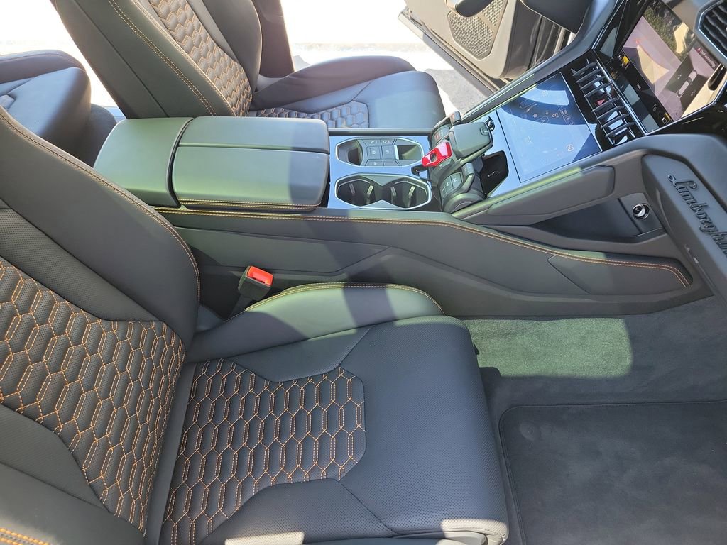 Used 2024 Lamborghini Urus S AWD/4WD image 14
