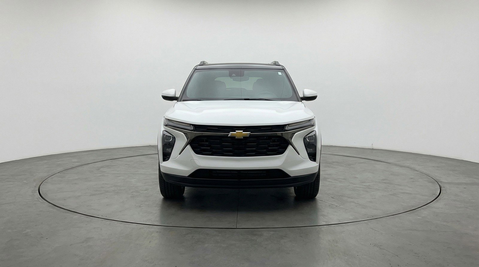 Used 2025 Chevrolet TrailBlazer LT FWD image 2
