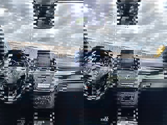 Used 2019 Mercedes-Benz GLE 400 4MATIC image 30