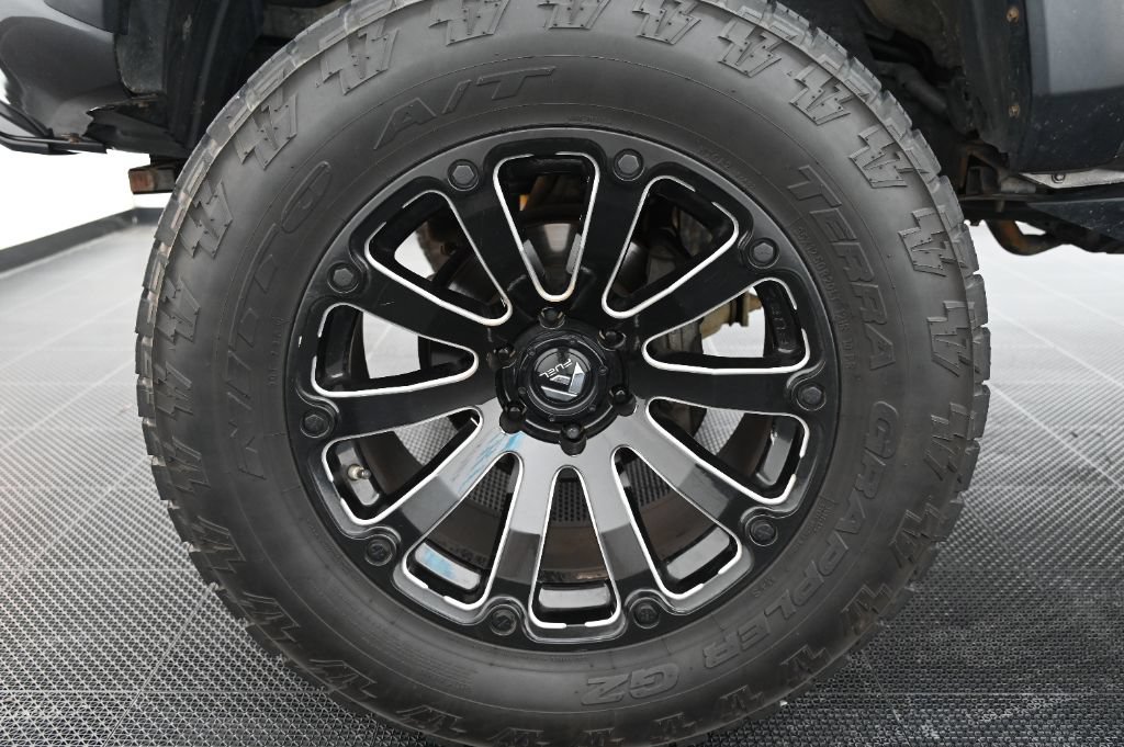 Used 2017 Toyota Tacoma TRD Off-Road w/ Tow Package AWD/4WD image 35
