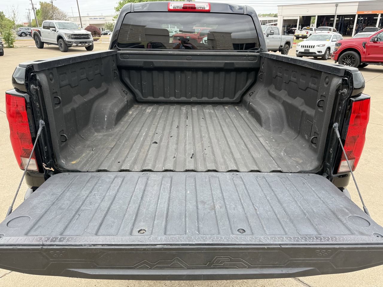 Used 2023 Chevrolet Colorado LT image 27