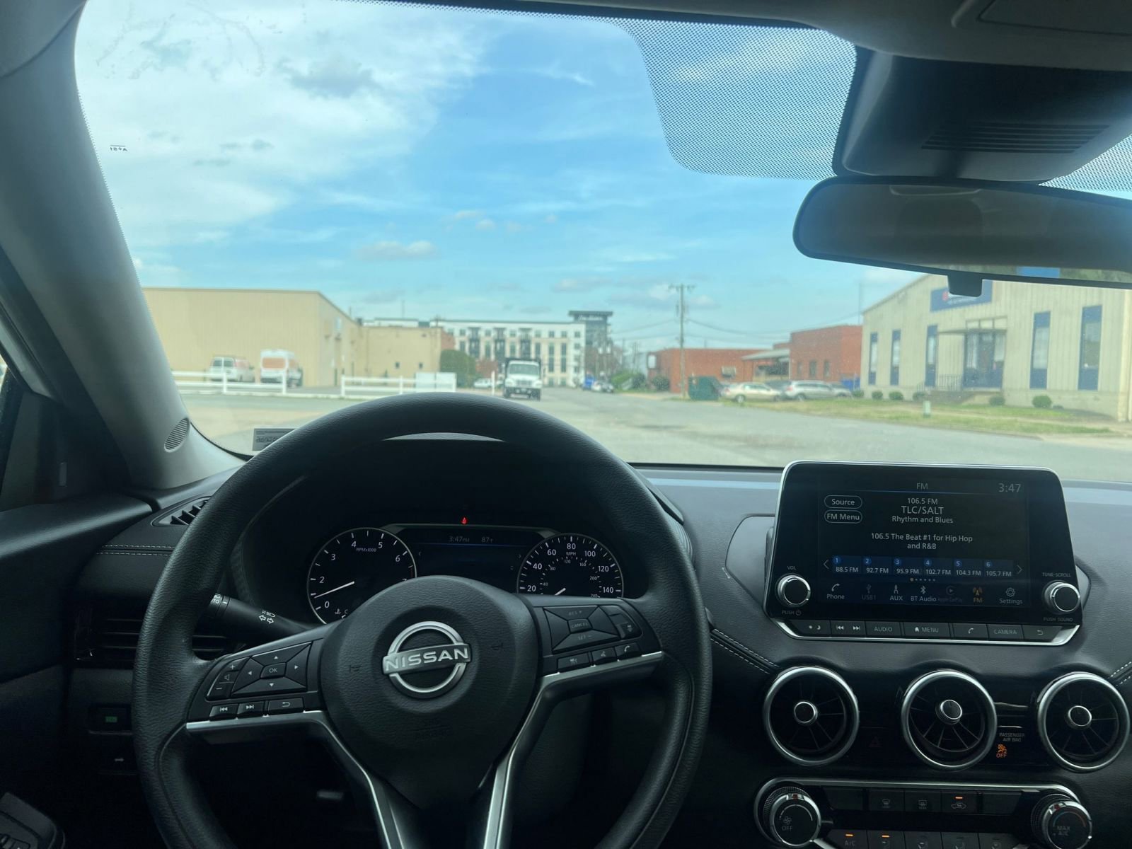 Used 2024 Nissan Sentra SV FWD image 32