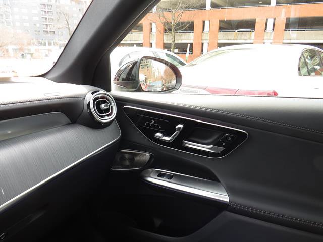 Certified 2025 Mercedes-Benz GLC 300 4MATIC image 15