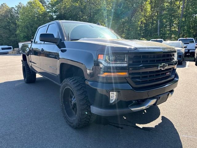 Used 2017 Chevrolet Silverado 1500 LT w/ LPO, Black Pack AWD/4WD image 7