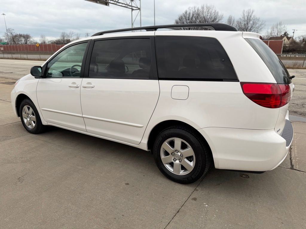 Used 2005 Toyota Sienna LE image 9