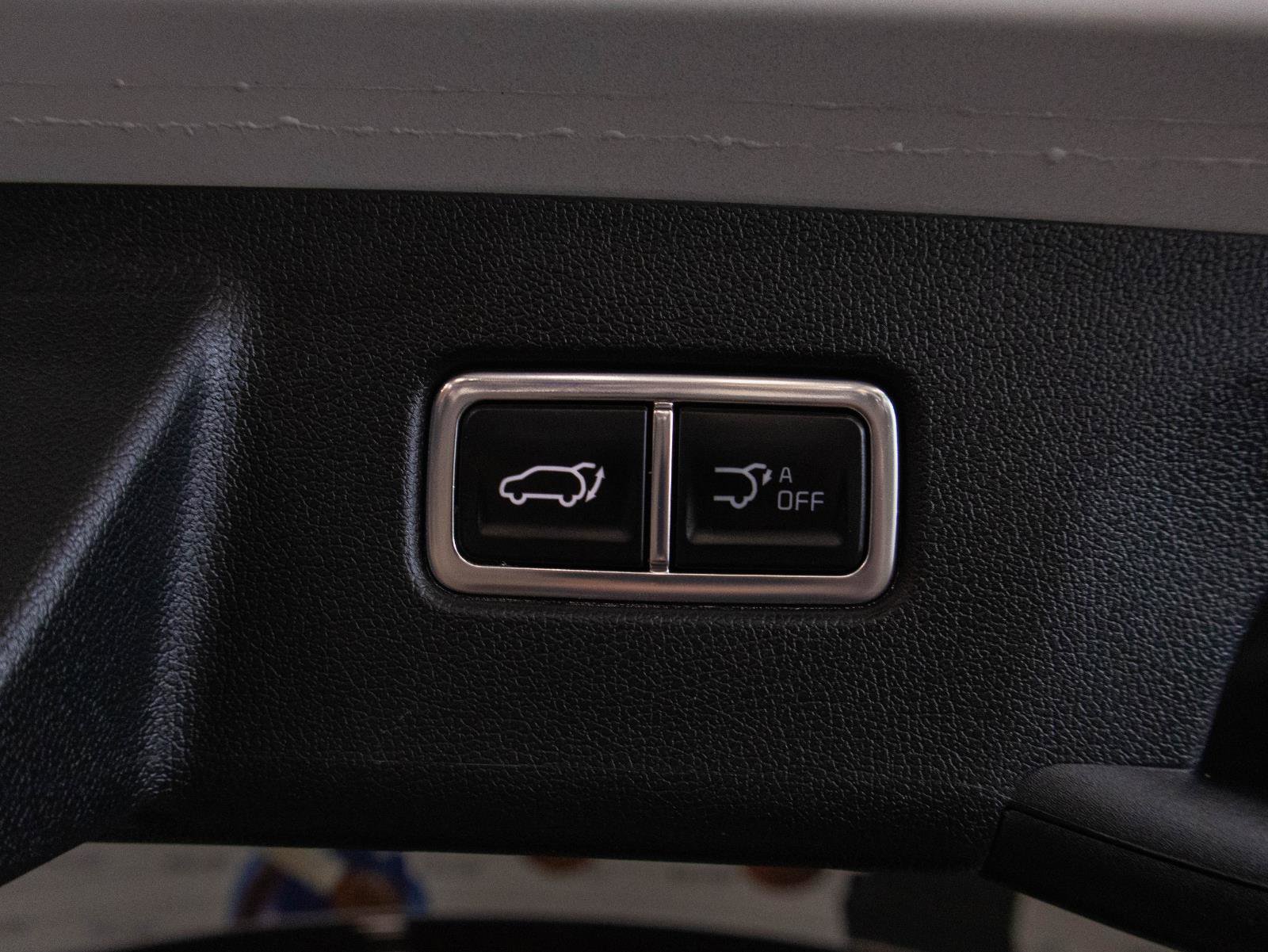 Used 2024 Kia Sorento SX FWD image 26