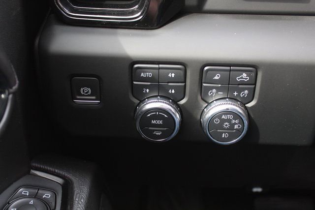 Used 2024 GMC Sierra 2500 AT4X w/ AT4X AEV Edition image 32