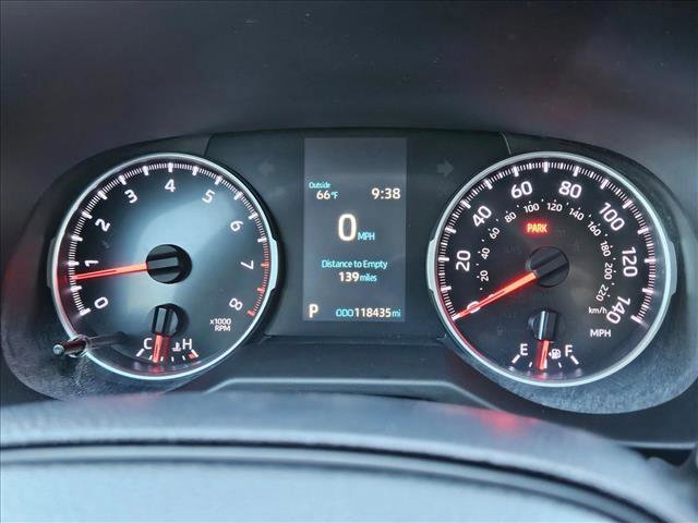 Used 2021 Toyota RAV4 LE image 11