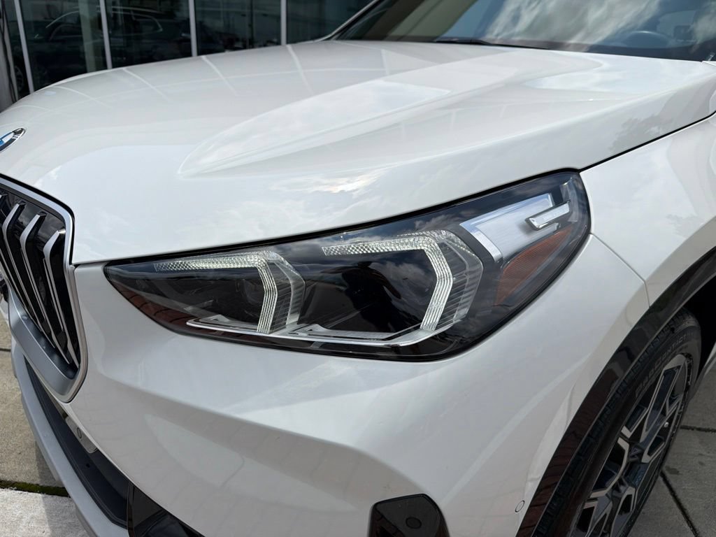 Used 2025 BMW X1 xDrive28i w/ Technology Package AWD/4WD image 12