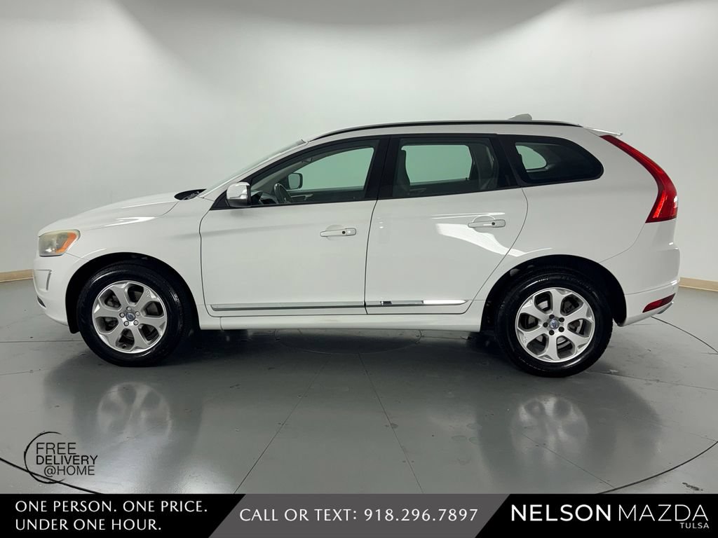 Used 2016 Volvo XC60 T5 w/ Proximity Package FWD image 9