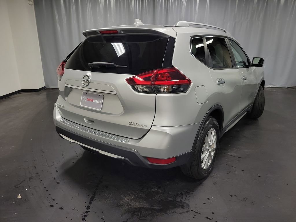 Used 2018 Nissan Rogue SV w/ Premium Package image 9