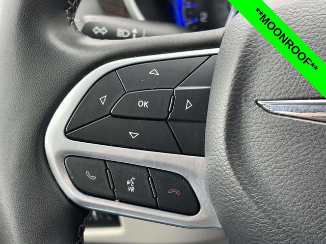 Used 2023 Chrysler Pacifica Limited FWD image 14
