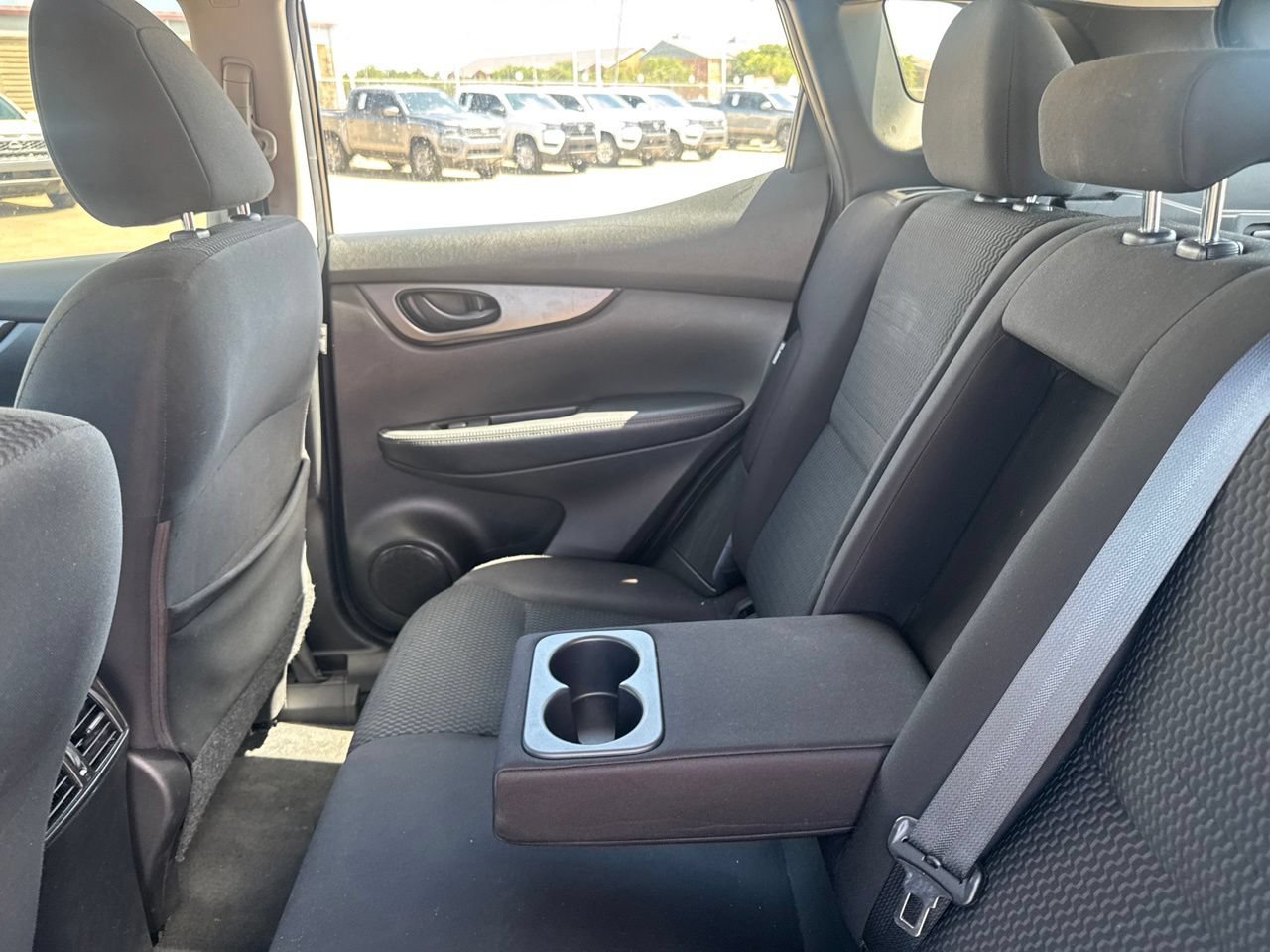 Used 2020 Nissan Rogue Sport S AWD/4WD image 36