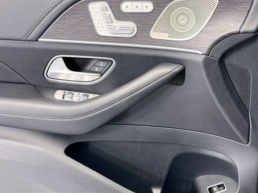 Used 2022 Mercedes-Benz GLS 450 4MATIC image 22