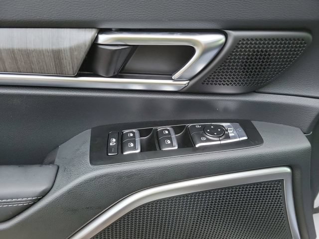 Certified 2025 Kia Telluride EX w/ EX Captain's Chair Package FWD image 32