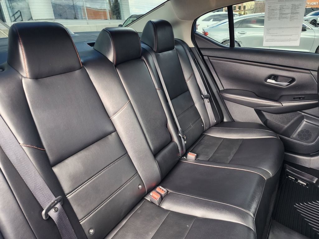 Used 2023 Nissan Sentra SR w/ SR Premium Package image 13