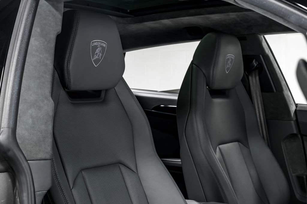 Used 2021 Lamborghini Urus image 41