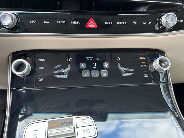 Used 2026 Genesis GV70 2.5T image 24